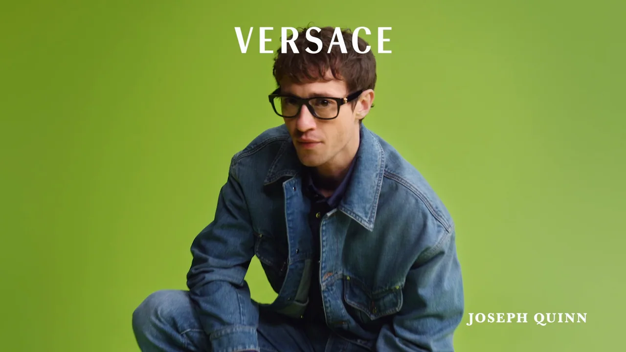 Video 1 de 2 de Versace